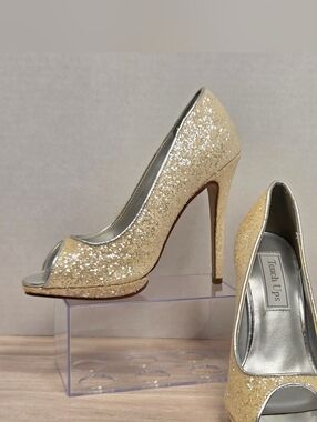 Touch Ups Tease glitter platform peep toe 7
